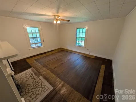 1327 Nc 80 Highway Bakersville NC 28705