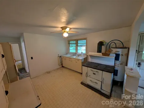 1327 Nc 80 Highway Bakersville NC 28705