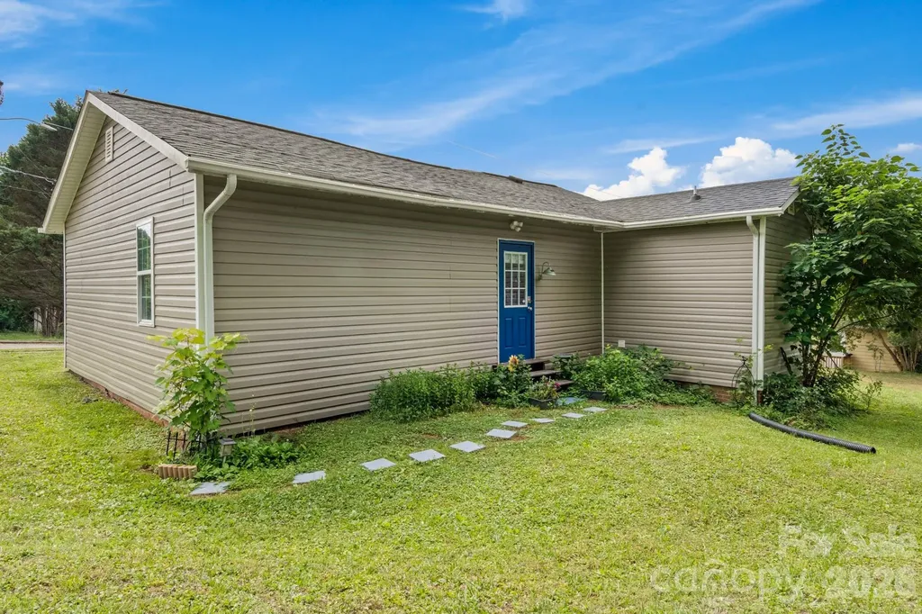 112 Hillcrest Street Jonesville NC 28642