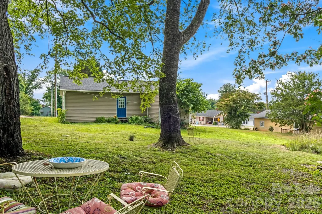 112 Hillcrest Street Jonesville NC 28642