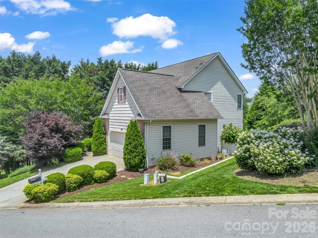 99 Driftstone Circle Arden NC 28704