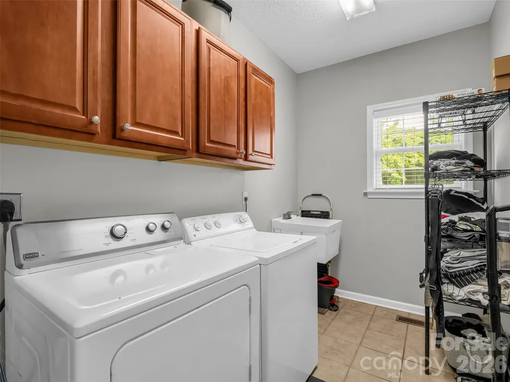99 Driftstone Circle Arden NC 28704
