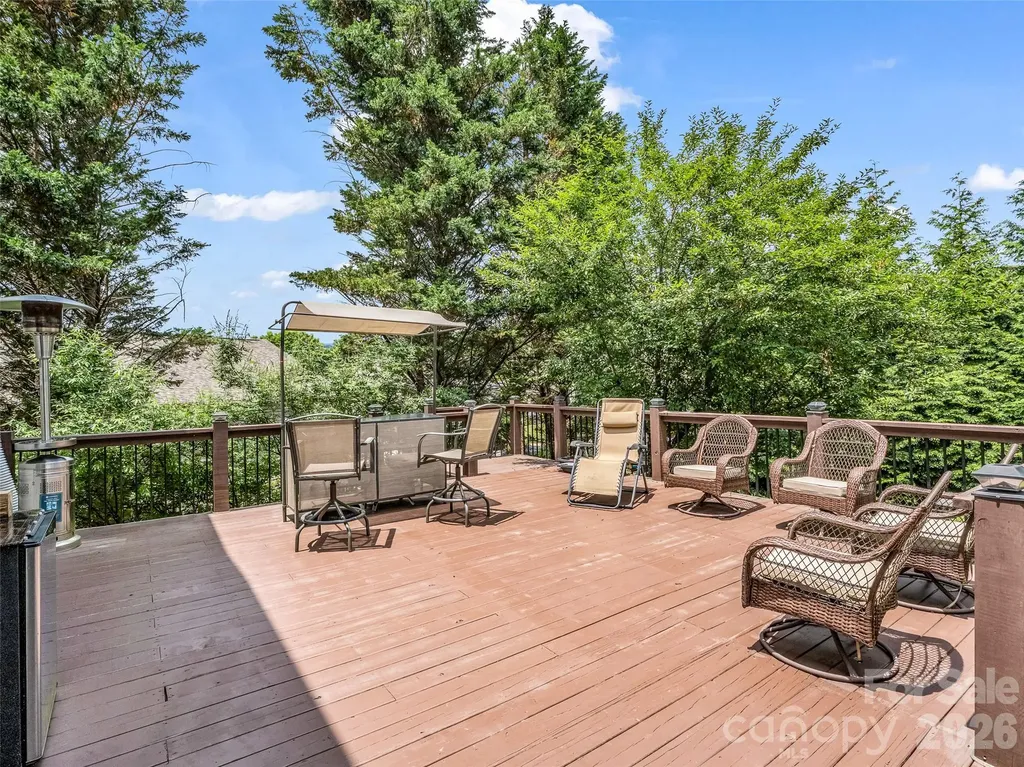 99 Driftstone Circle Arden NC 28704