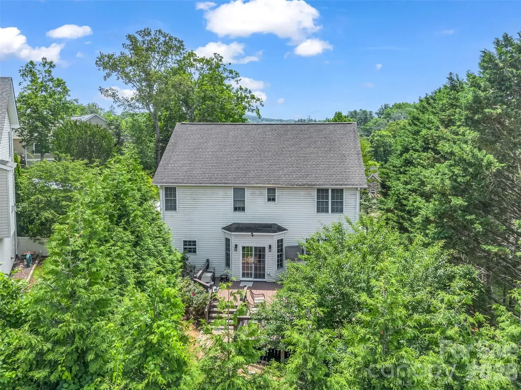 99 Driftstone Circle Arden NC 28704