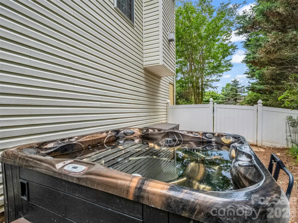 99 Driftstone Circle Arden NC 28704