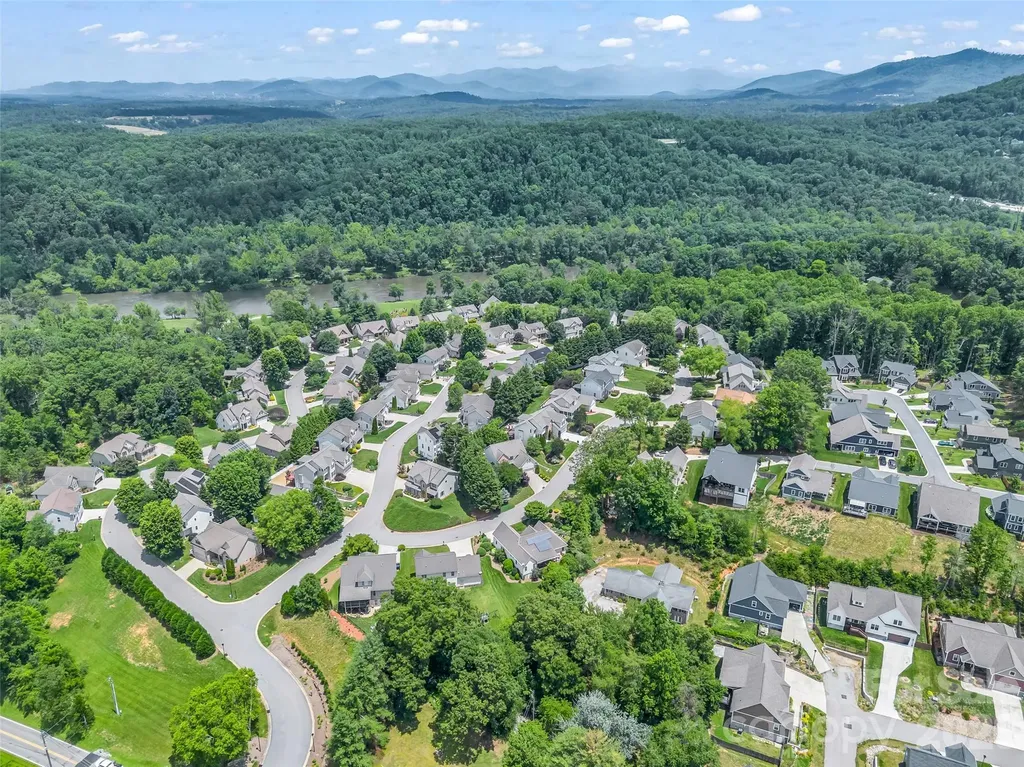 99 Driftstone Circle Arden NC 28704