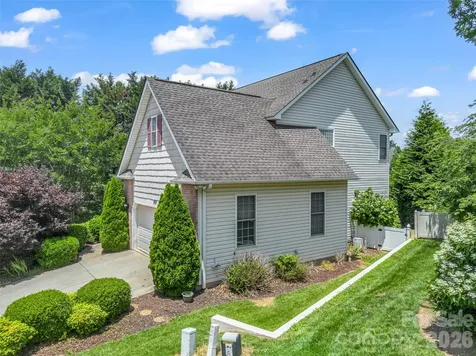 99 Driftstone Circle Arden NC 28704