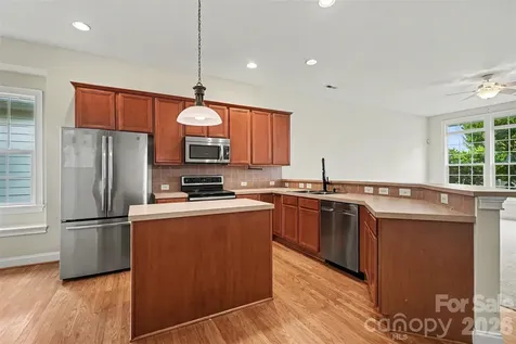 1205 Gainsborough Drive Matthews NC 28104