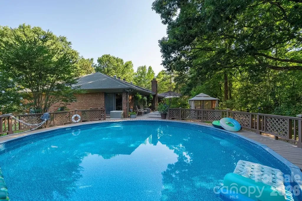 8418 Pine Hill Road Charlotte NC 28227