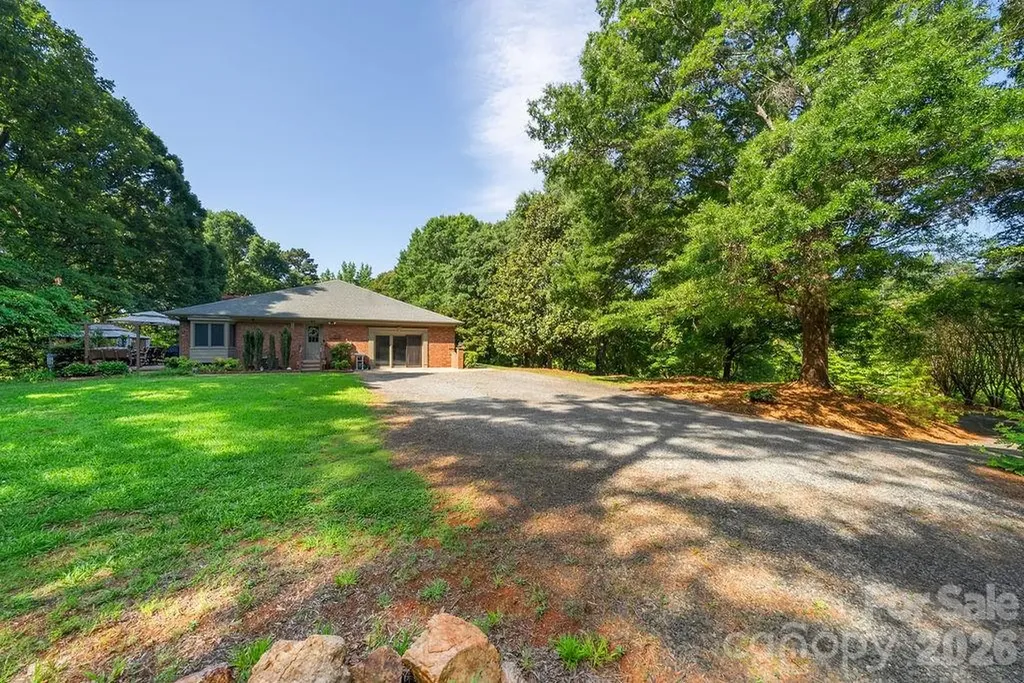 8418 Pine Hill Road Charlotte NC 28227