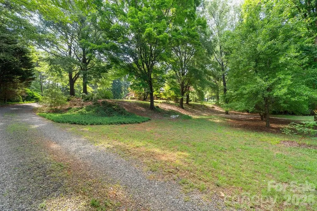 8418 Pine Hill Road Charlotte NC 28227