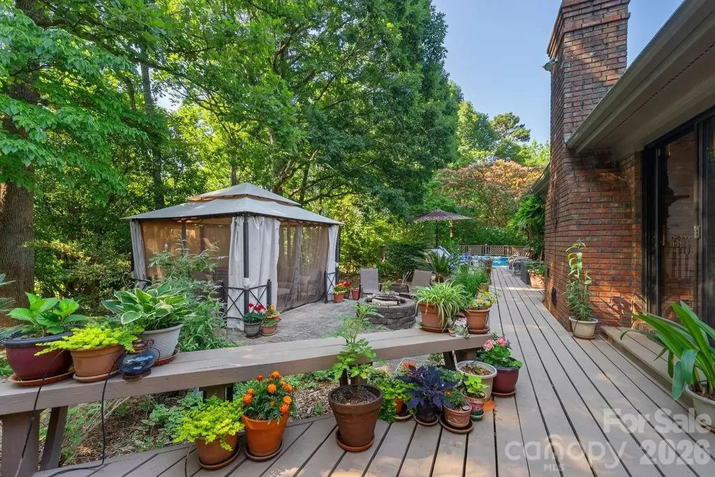 8418 Pine Hill Road Charlotte NC 28227