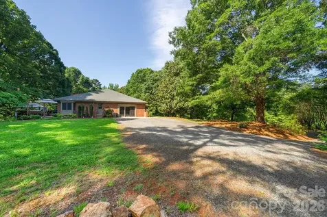 8418 Pine Hill Road Charlotte NC 28227