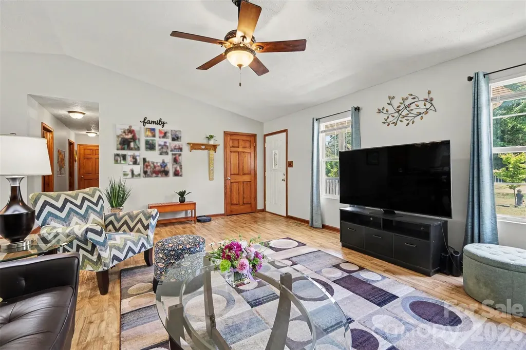 4432 Bennett Road Morganton NC 28655