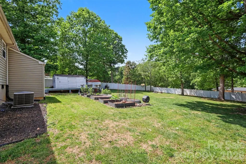 4432 Bennett Road Morganton NC 28655