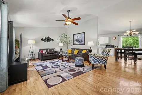 4432 Bennett Road Morganton NC 28655