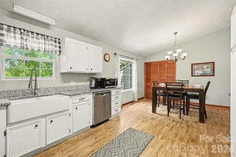 4432 Bennett Road Morganton NC 28655