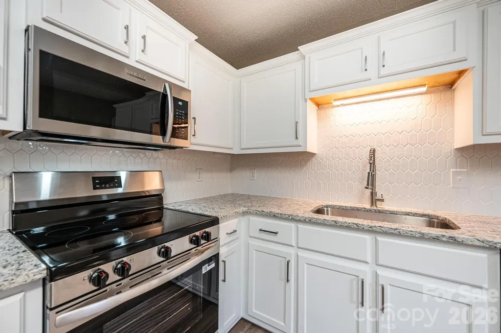 1337 Gallatin Lane Hudson NC 28638
