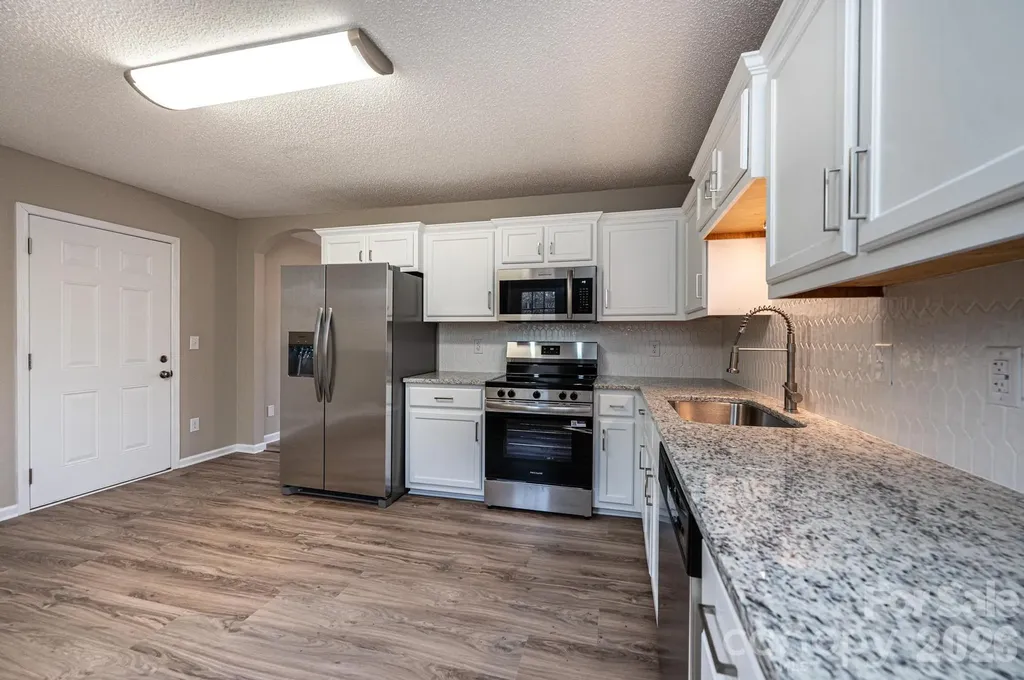 1337 Gallatin Lane Hudson NC 28638