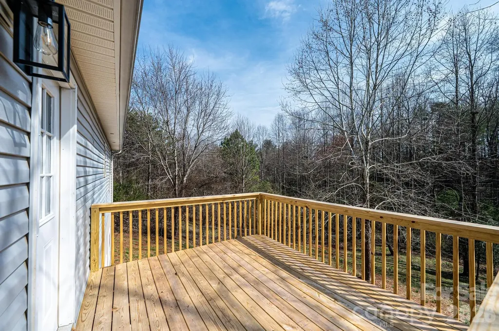 1337 Gallatin Lane Hudson NC 28638