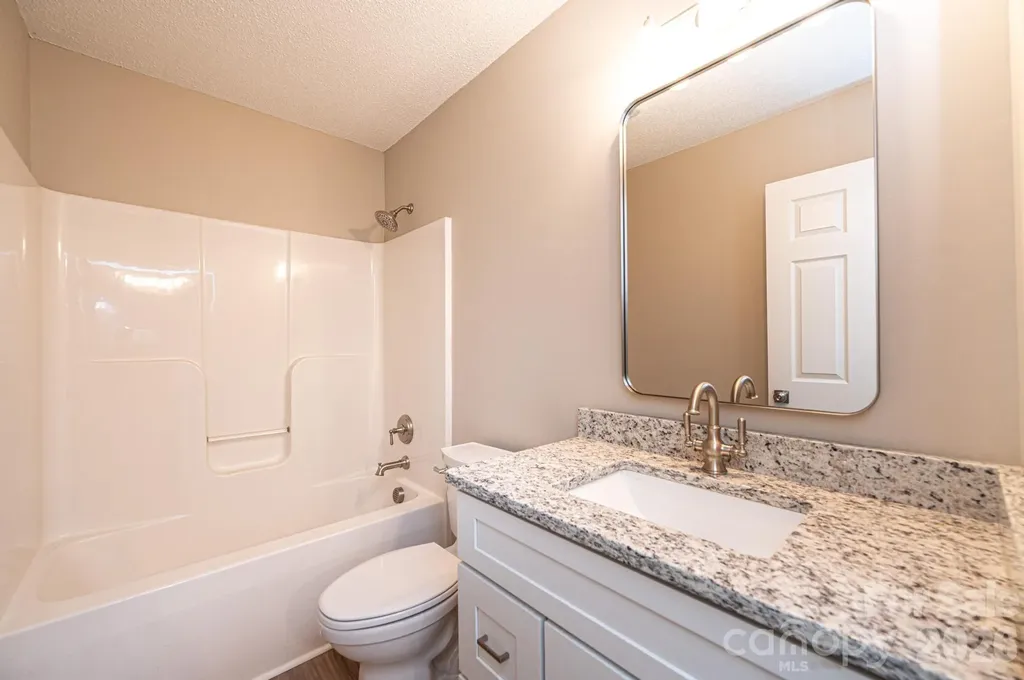 1337 Gallatin Lane Hudson NC 28638