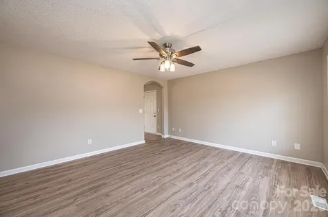 1337 Gallatin Lane Hudson NC 28638