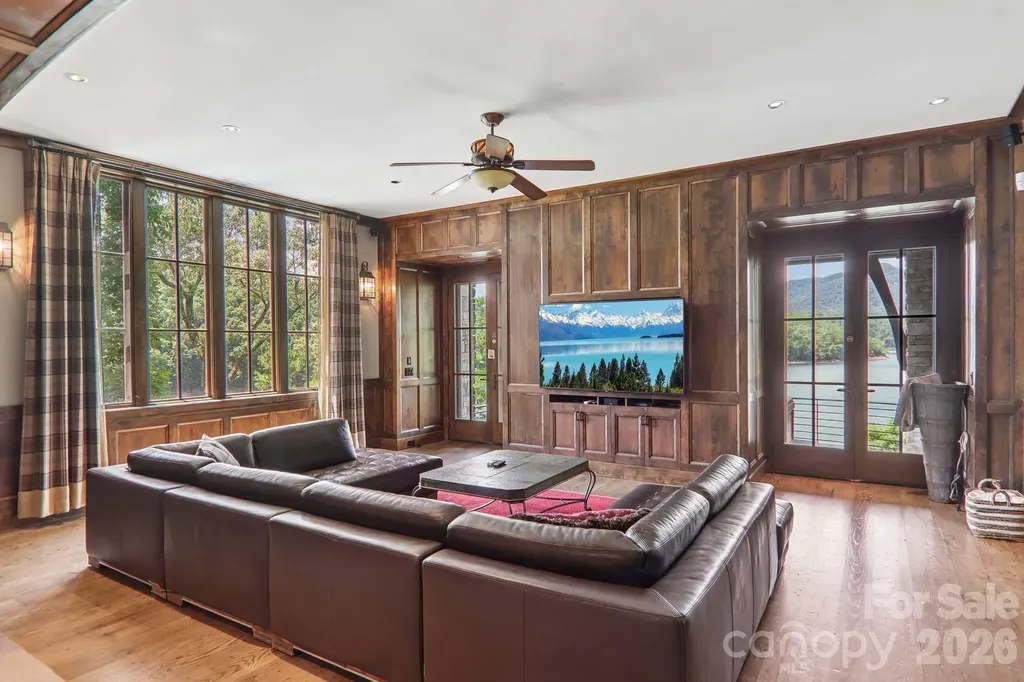 410 Lakewood Drive Bryson City NC 28713