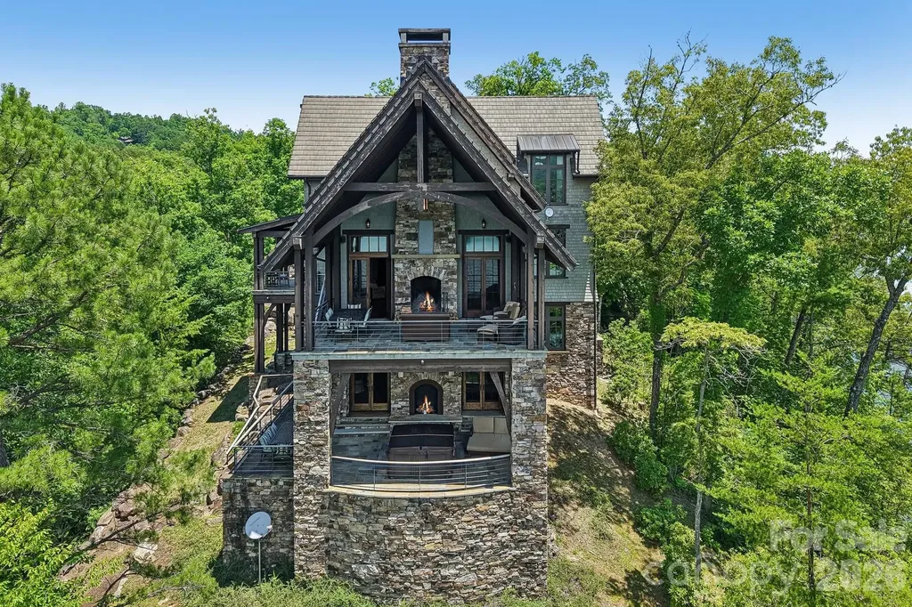 410 Lakewood Drive Bryson City NC 28713