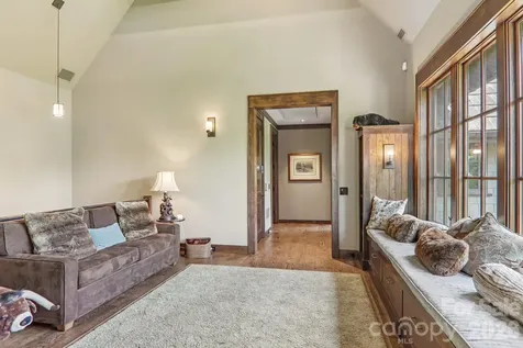 410 Lakewood Drive Bryson City NC 28713