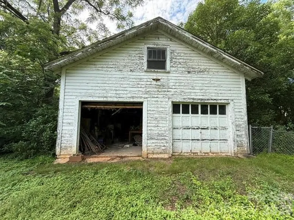 1622 W Park Avenue Albemarle NC 28001