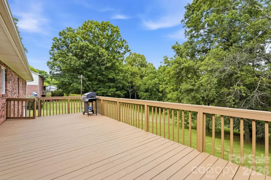 1692 Pads Road North Wilkesboro NC 28659