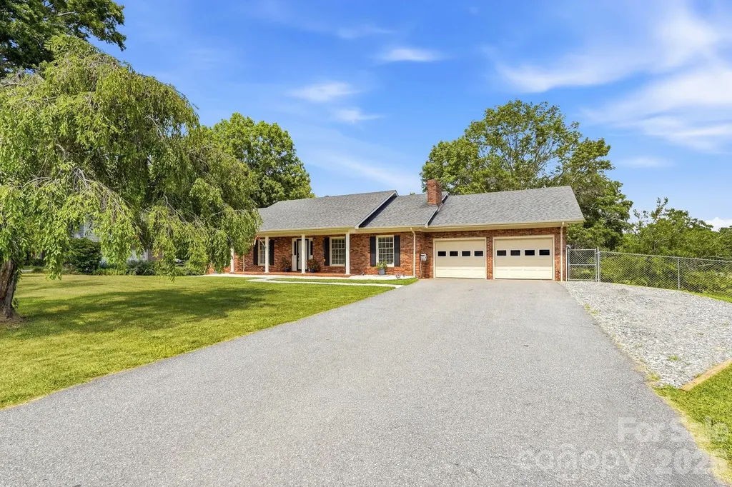 1692 Pads Road North Wilkesboro NC 28659