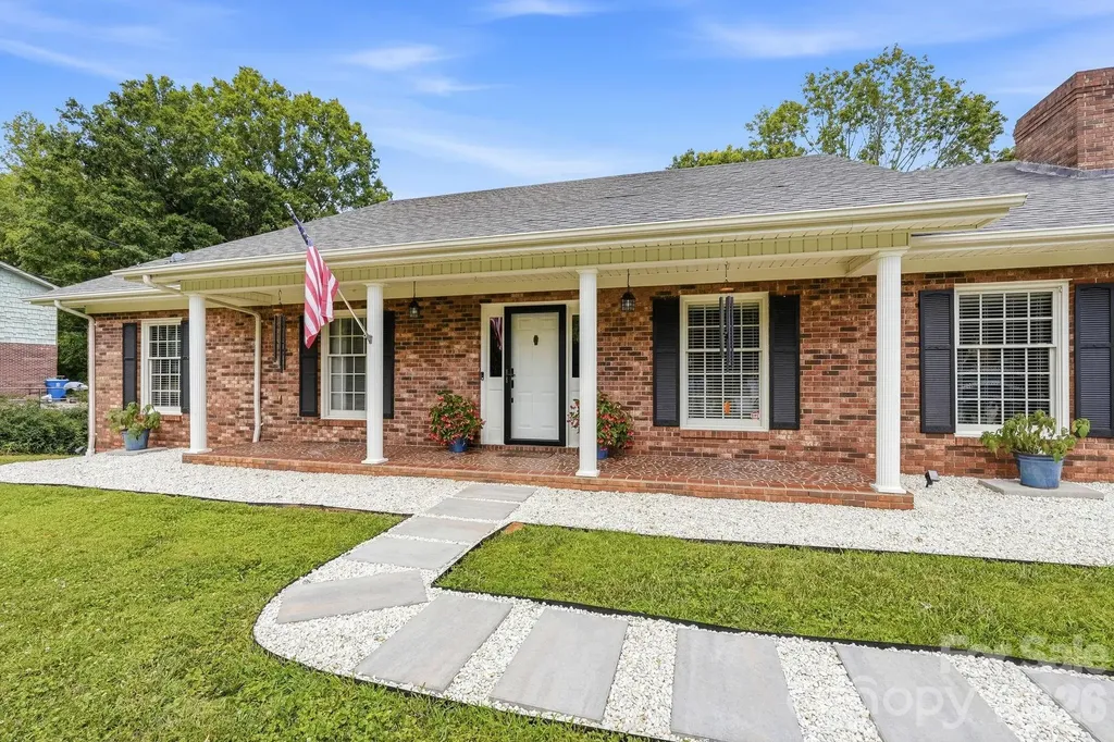 1692 Pads Road North Wilkesboro NC 28659