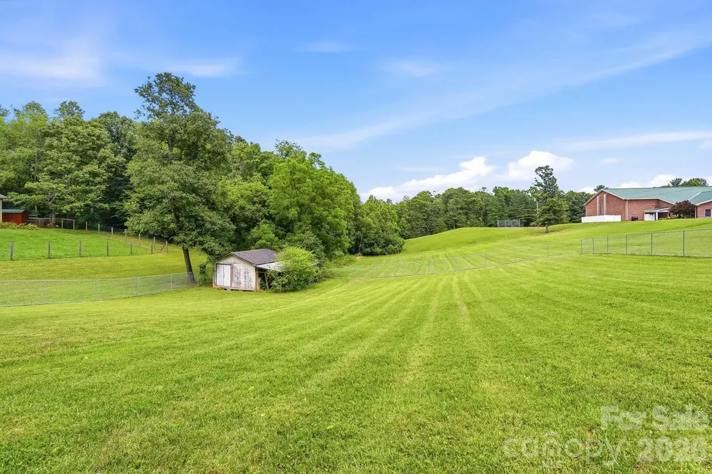 1692 Pads Road North Wilkesboro NC 28659