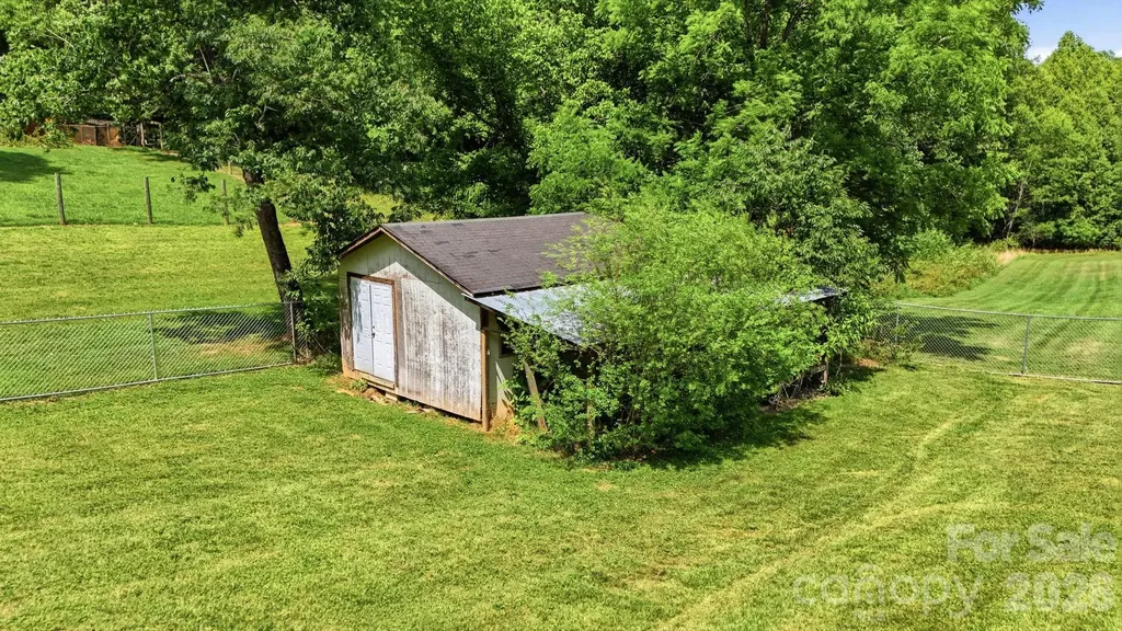 1692 Pads Road North Wilkesboro NC 28659