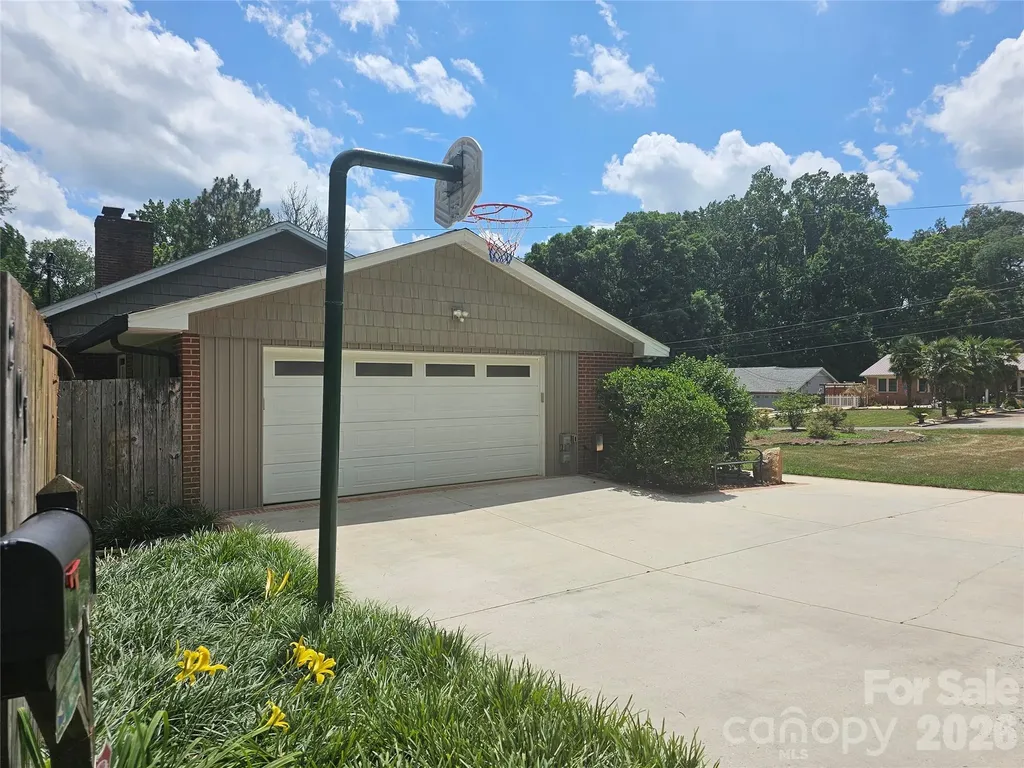 201 Country Club Circle Shelby NC 28150