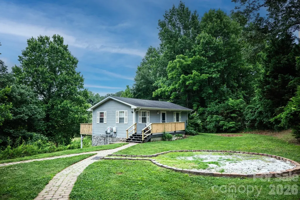 3122 Zion Church Road Hickory NC 28602