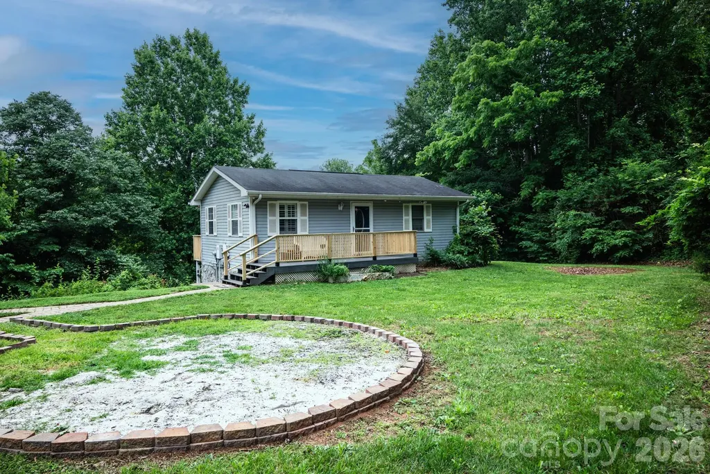 3122 Zion Church Road Hickory NC 28602