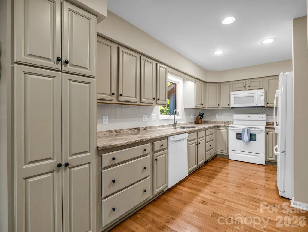 59 Agaliha Lane Brevard NC 28712