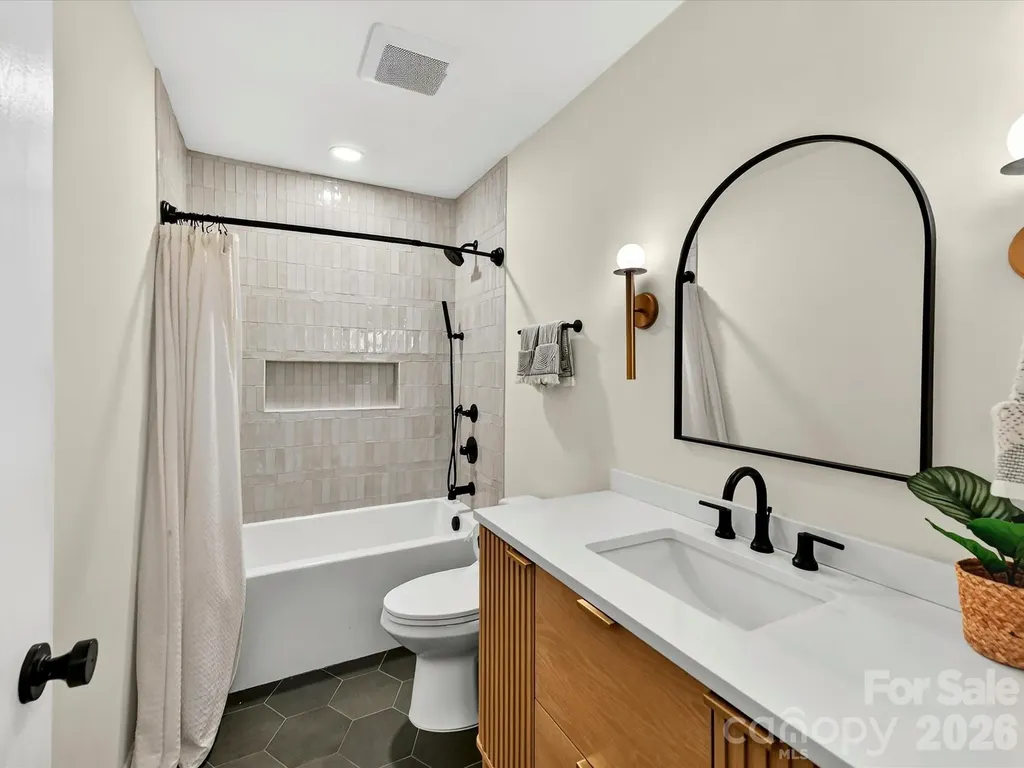 7908 Serendipity Lane Charlotte NC 28277