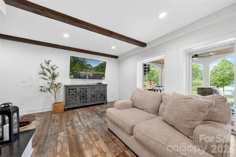 7508 Bankhead Road Denver NC 28037