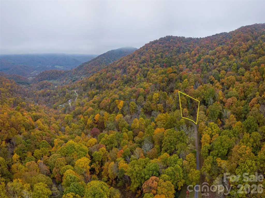 000 Sleepy Hollow Lane Canton NC 28716