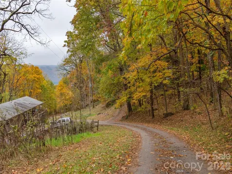 000 Sleepy Hollow Lane Canton NC 28716