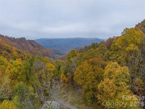000 Sleepy Hollow Lane Canton NC 28716