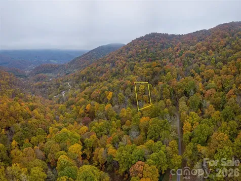 000 Sleepy Hollow Lane Canton NC 28716