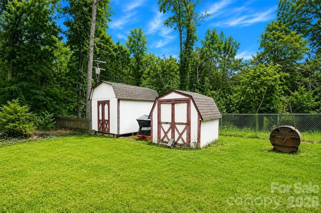 7904 Saddleview Court Charlotte NC 28215