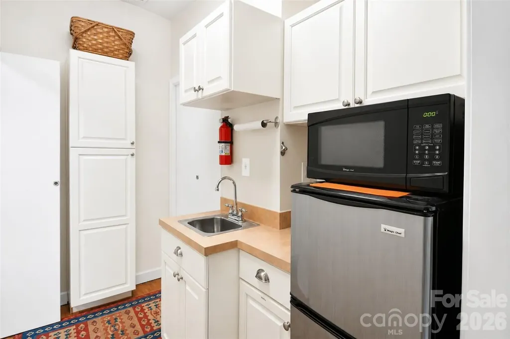 7904 Saddleview Court Charlotte NC 28215