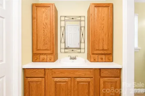 7904 Saddleview Court Charlotte NC 28215