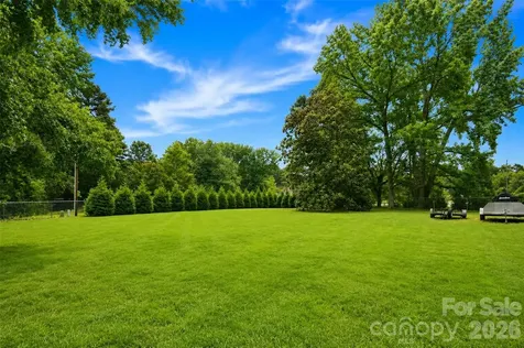 7904 Saddleview Court Charlotte NC 28215