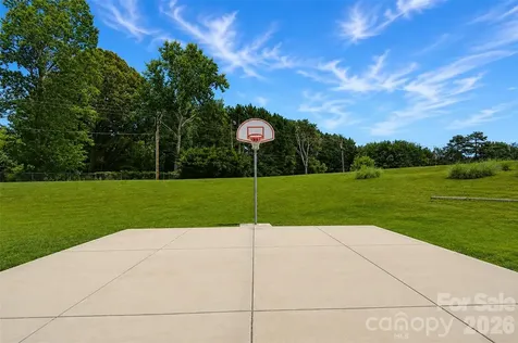 7904 Saddleview Court Charlotte NC 28215